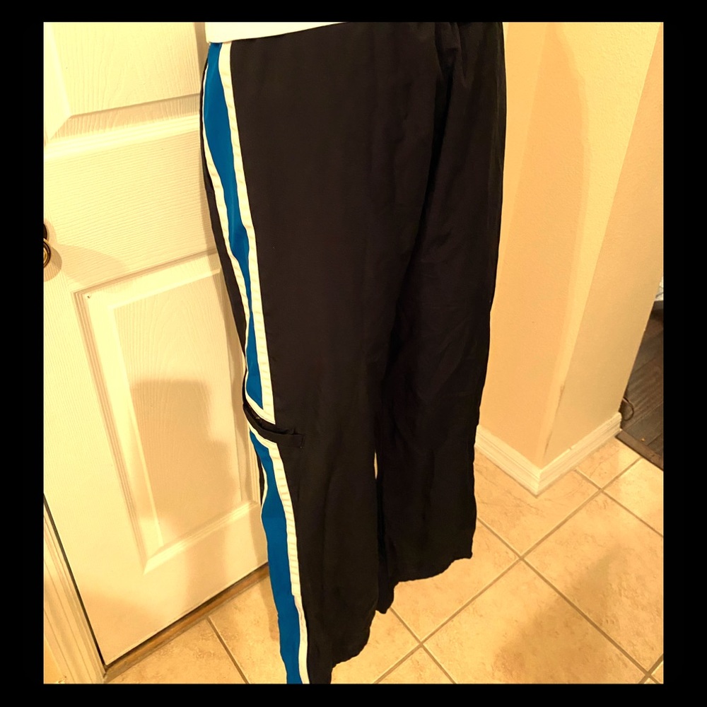 Nike boys XL 18-20 black poly shell/poly cotton in